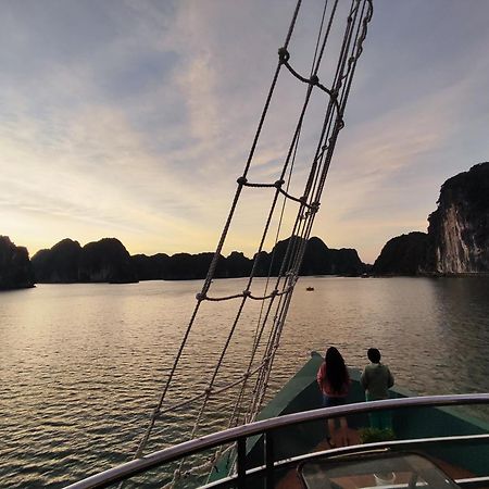 Hotel Venezia Boutique Cruises - Catba Island Chan Chau Esterno foto
