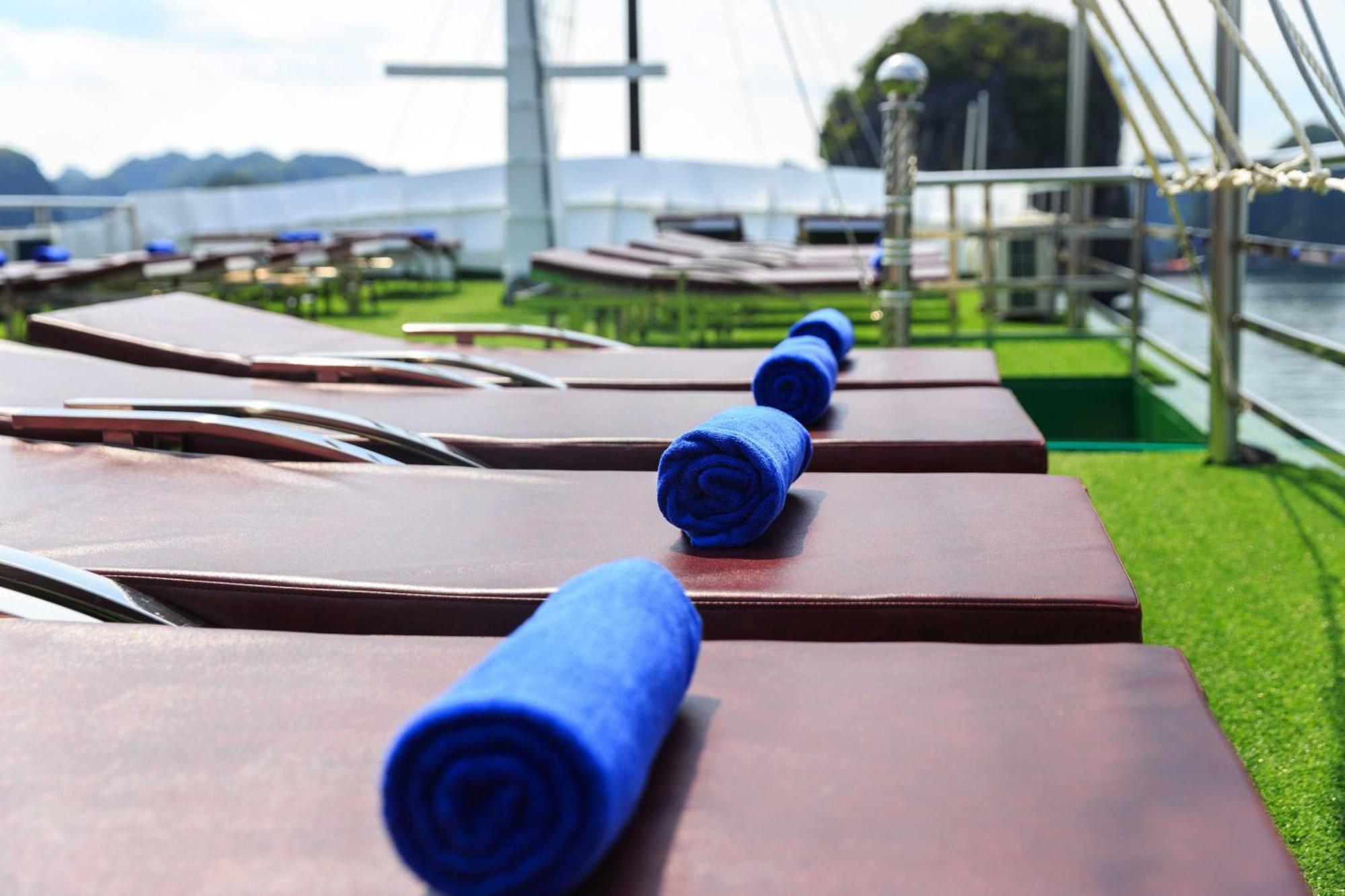 Hotel Venezia Boutique Cruises - Catba Island Chan Chau Esterno foto