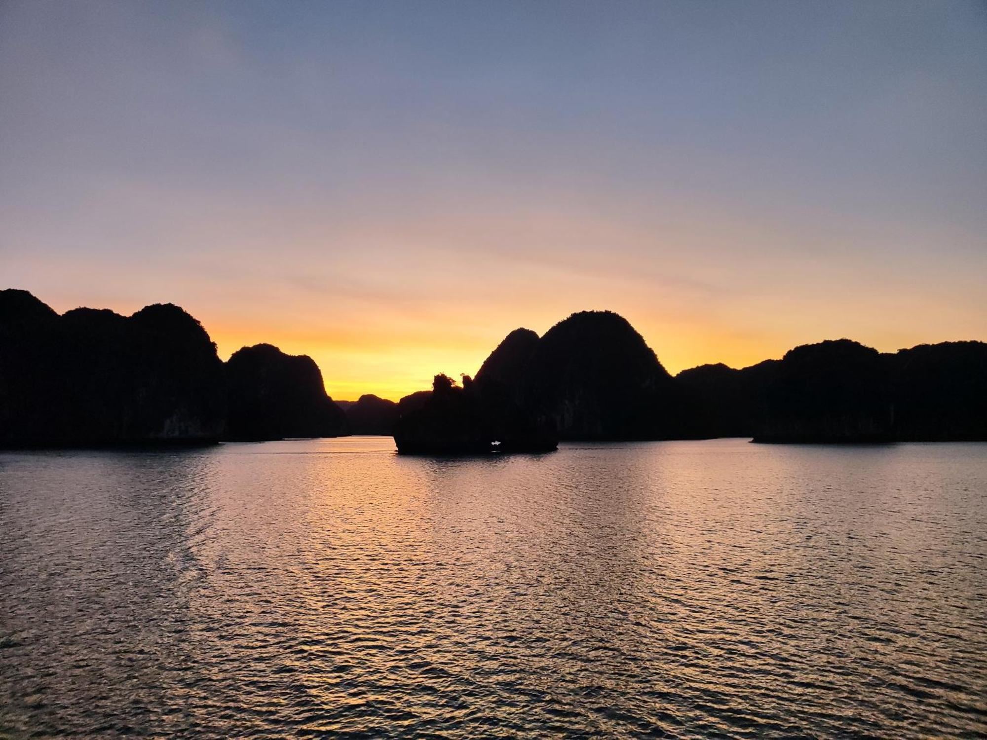 Hotel Venezia Boutique Cruises - Catba Island Chan Chau Esterno foto