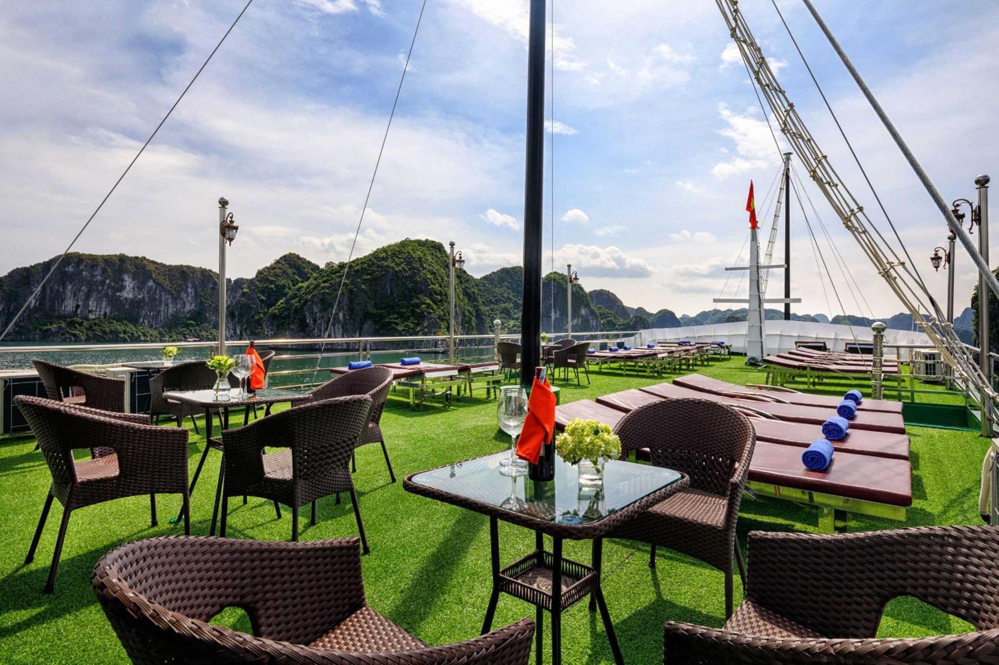 Hotel Venezia Boutique Cruises - Catba Island Chan Chau Esterno foto